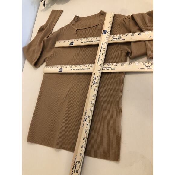 AZ Women’s Tan Cutout Sweater Long Sleeve Ribbed Knit Viscose Blend Small Preppy - Picture 8 of 9